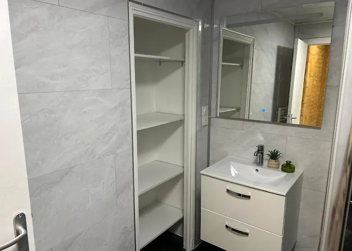 Hyper Centre T3 Spacious Perfect Location